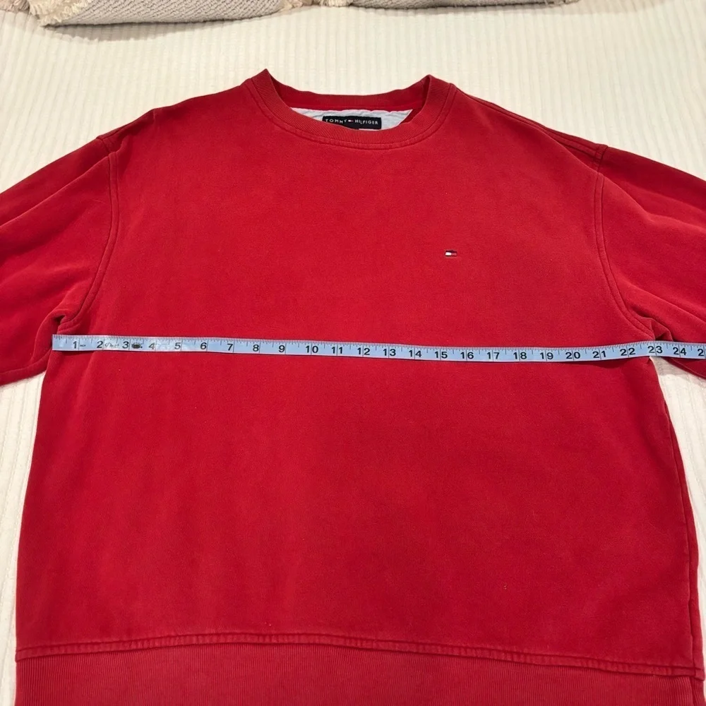 Tommy Hilfiger Y2K Men's Crewneck Vintage Red Long Sleeve Sweatshirt Size Medium